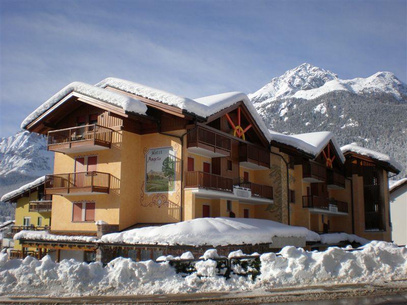 23-9176-Itálie-Andalo-Hotel-Angelo-5denní-lyžařský-balíček-se-skipasem-a-dopravou-v-ceně