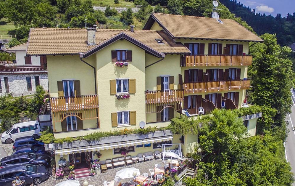 28-11707-Itálie-Molveno-Hotel-Aurora-–-6denní-lyžařský-balíček-s-denním-přejezdem-88942